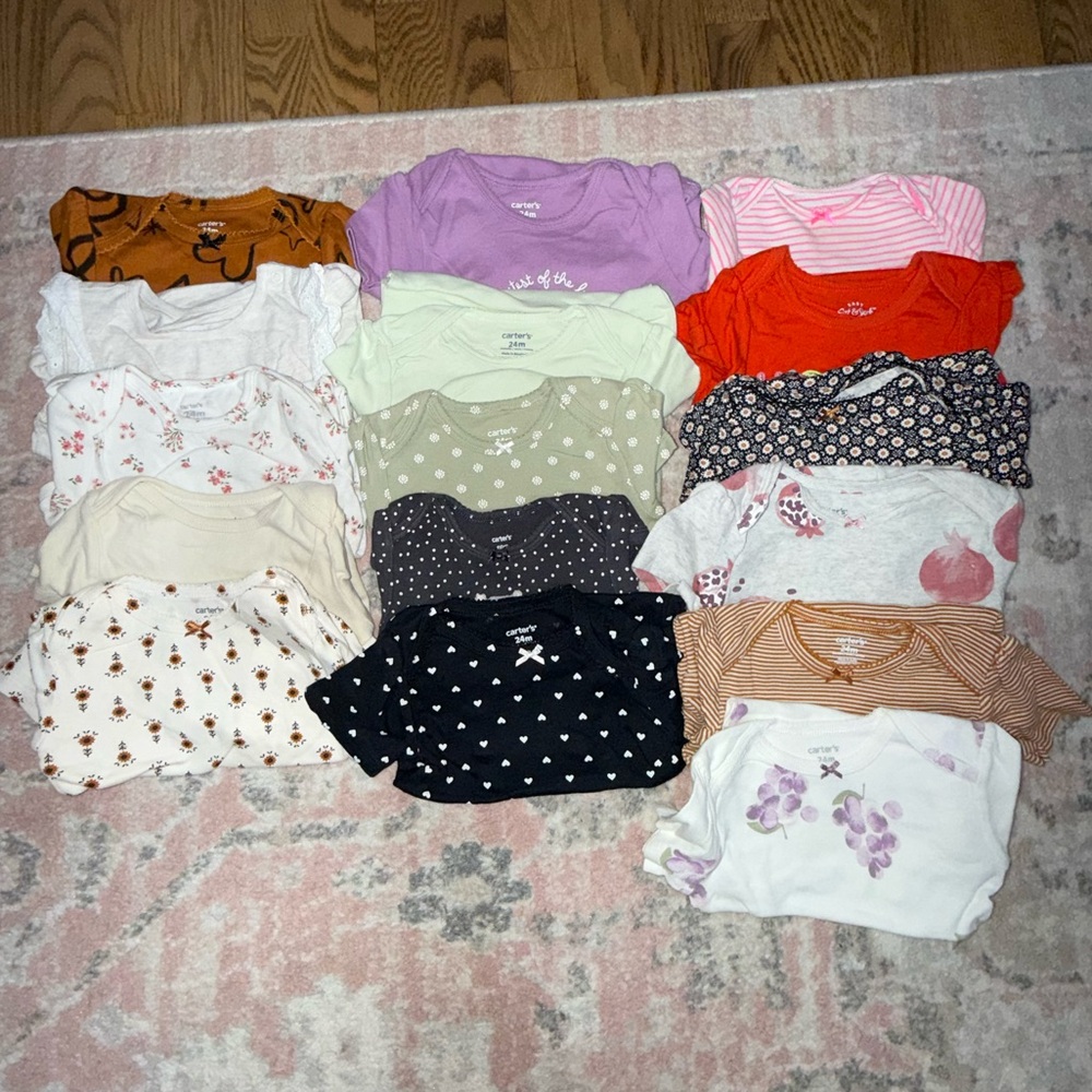 Assorted Short Sleeve Baby Onesies Set